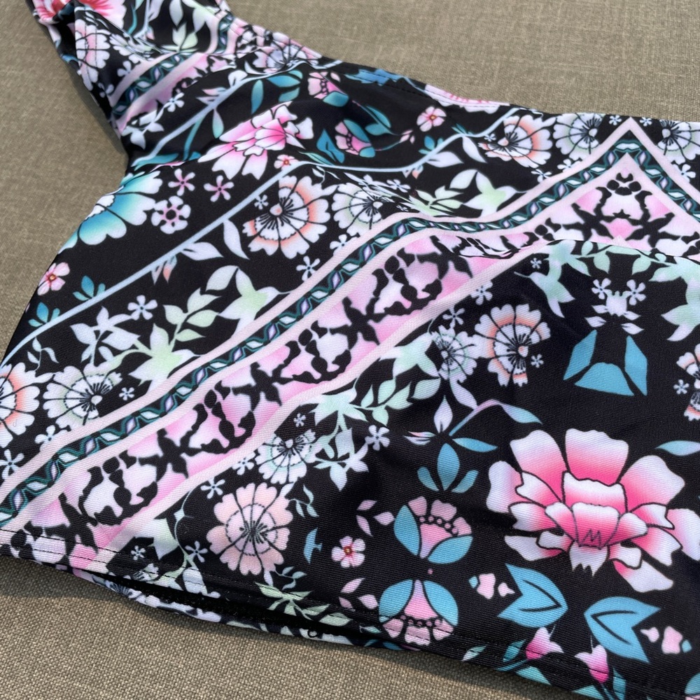 Brand New Two Piece Bikini - Picture 5 of 5